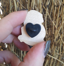 Laden Sie das Bild in den Galerie-Viewer, Kappa wooden Badge