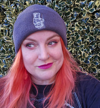 Laden Sie das Bild in den Galerie-Viewer, Grey Beanie Hat- Iwana bozu