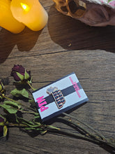 画像をギャラリービューアに読み込む, Future Ghost Wooden Pin Badge