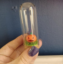 Load image into Gallery viewer, Pumpkin Glass Curio Jar